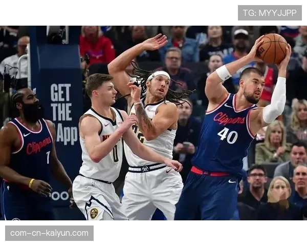 布劳恩18分成掘金亮点 但全队进攻效率不敌勇士团队